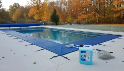 Sicher durch den Winter: Pool winterfest machen